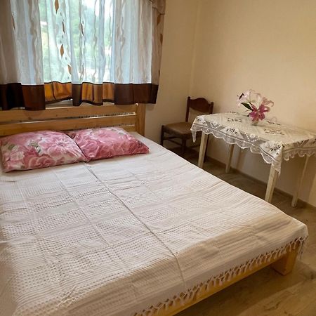 Zabava Apartment ยาเรมชา ภายนอก รูปภาพ