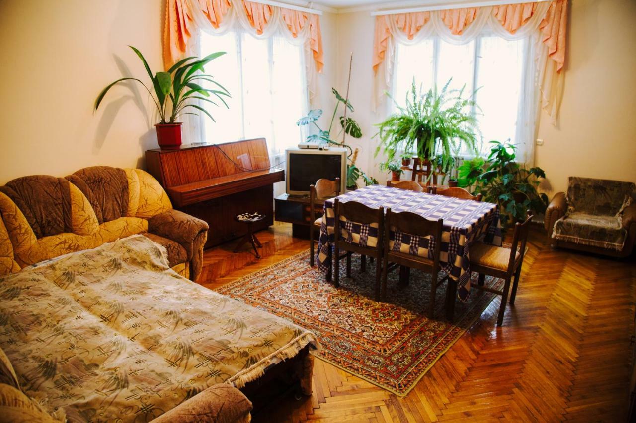 Zabava Apartment ยาเรมชา ภายนอก รูปภาพ